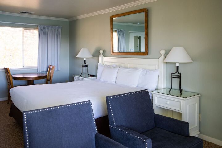 Room 4 of 52