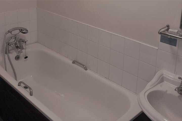 Room 14 of 30