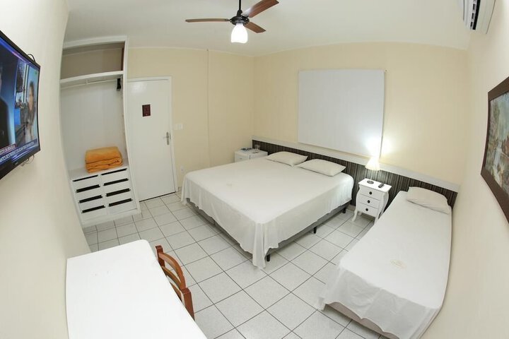 Room 9 of 35
