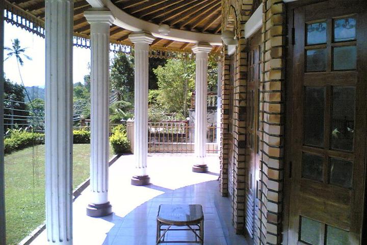 Terrace/Patio 2 of 6