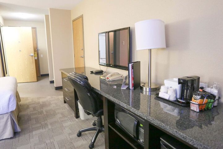 Room 3 of 110