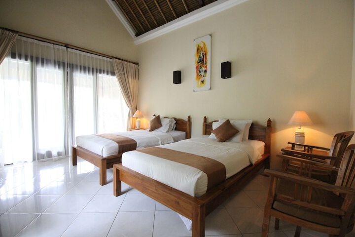 Room 5 of 68