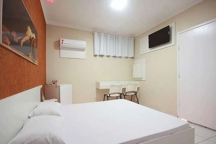 Room 15 of 33