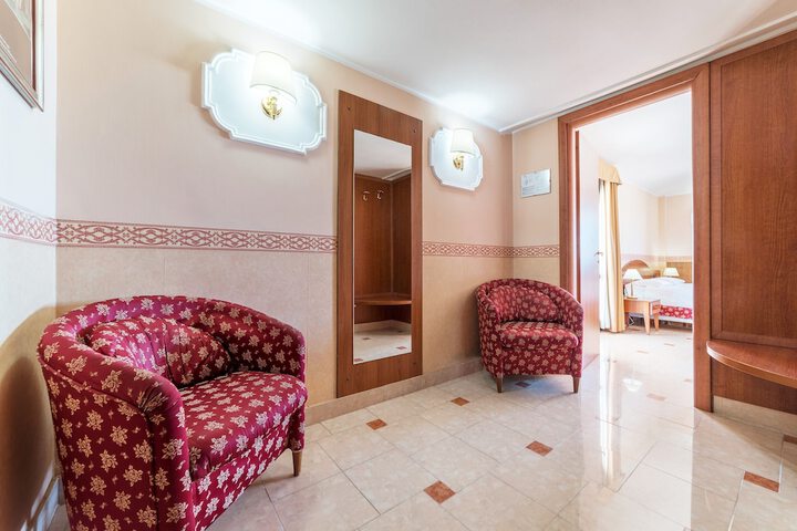 Room 10 of 71