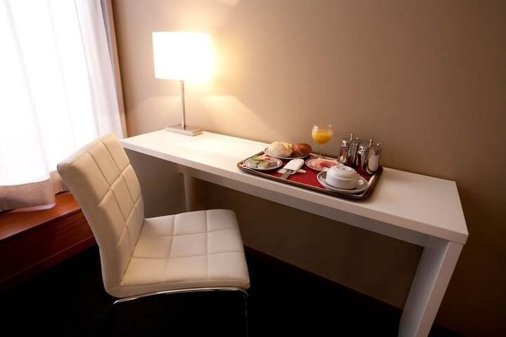 Room 14 of 40