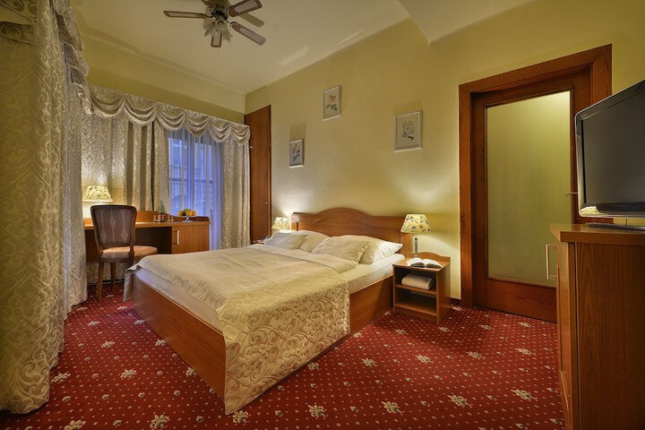 Room 19 of 113