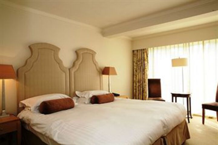 Room 7 of 25