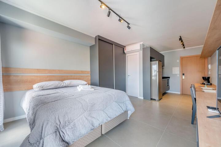 Room 4 of 33