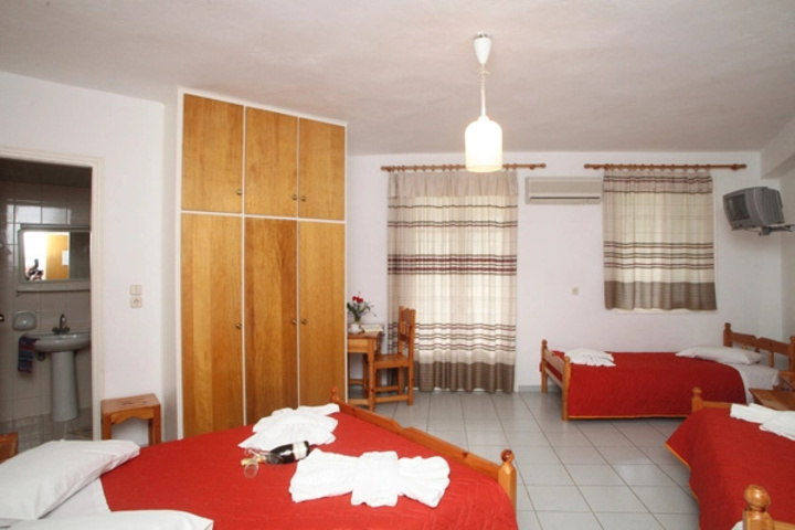 Room 3 of 10