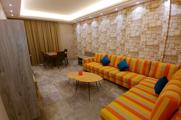 Room 35 of 97
