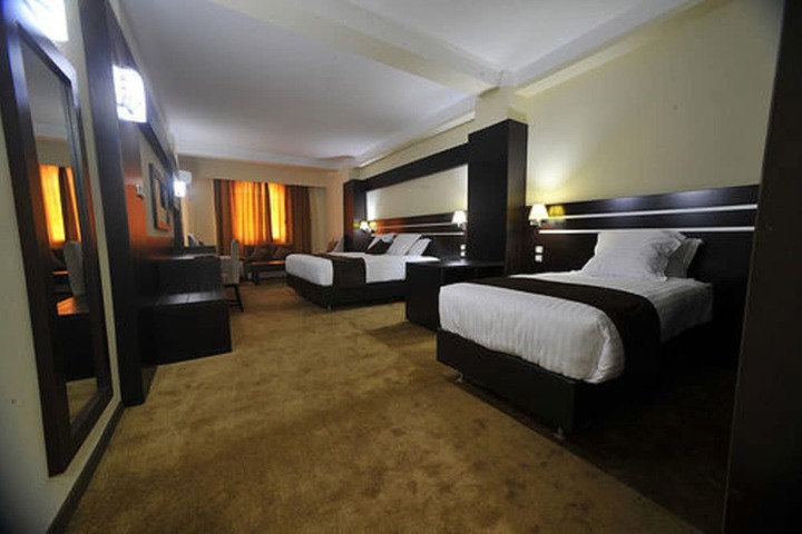 Room 15 of 38