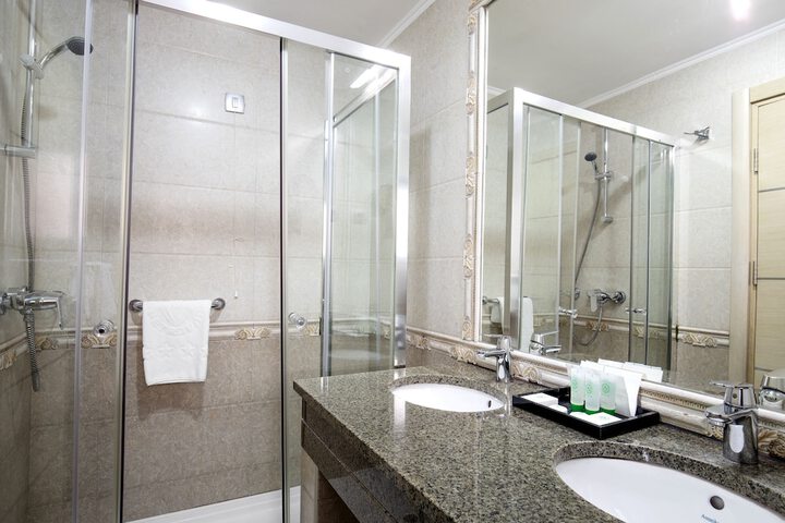Clean Restrooms