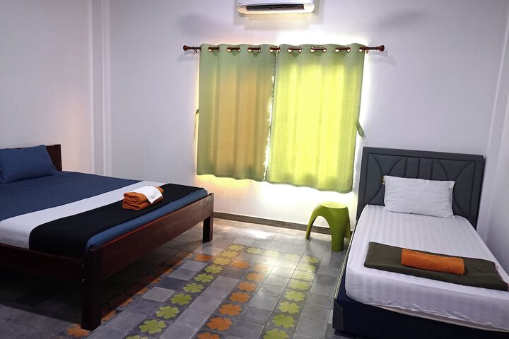 Room 35 of 62