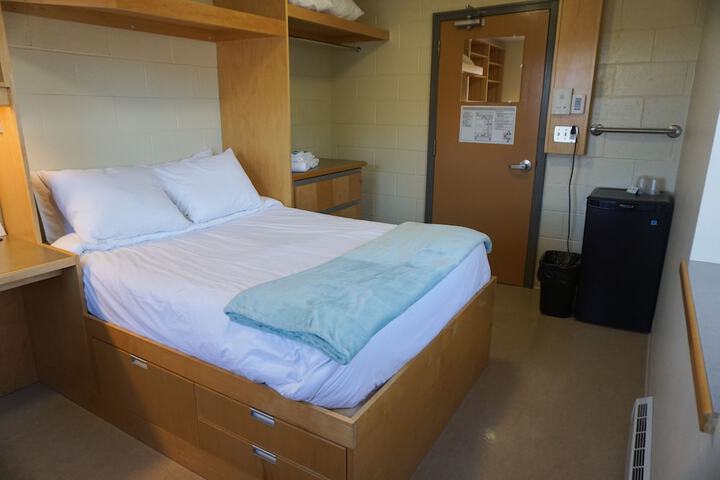 Room 11 of 51
