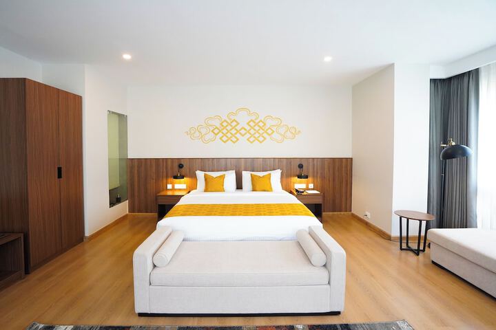Room 3 of 13