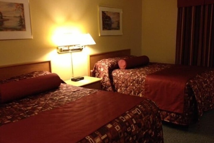 Room 9 of 141