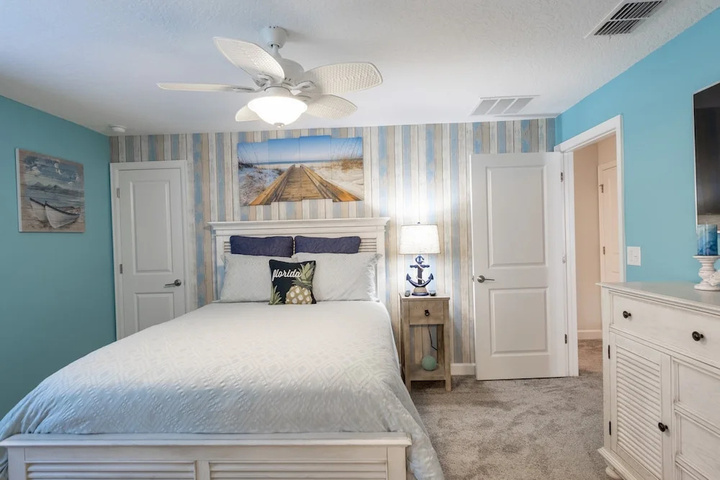 Room 4 of 24