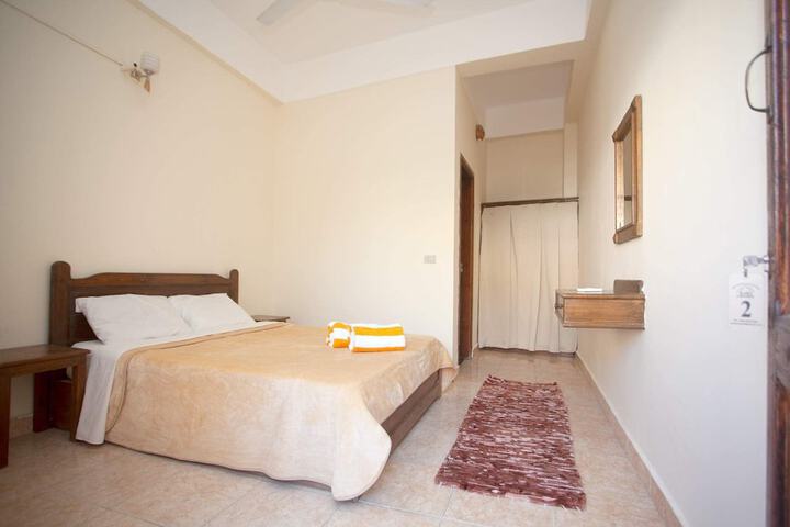 Room 11 of 20