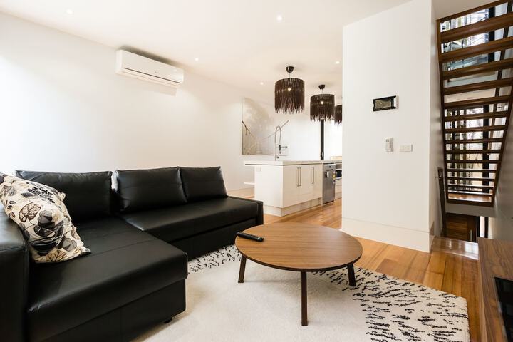 Room 18 of 28