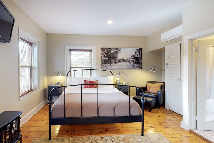 Room 4 of 26