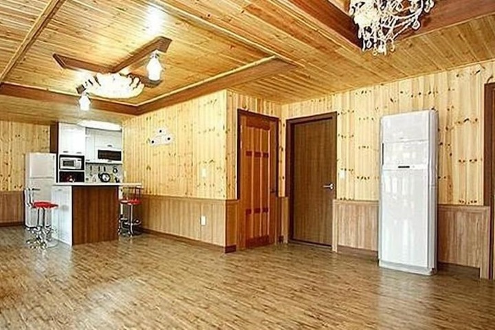 Room 22 of 28