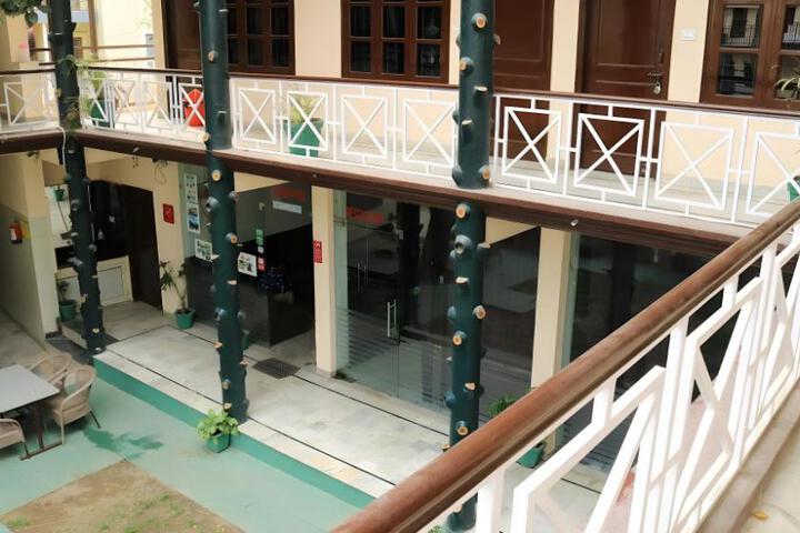 Gayatri Resort