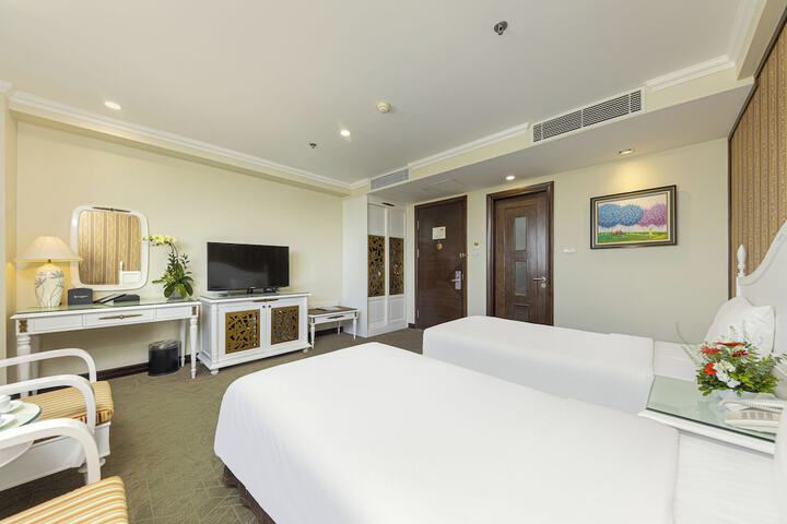 Room 30 of 60