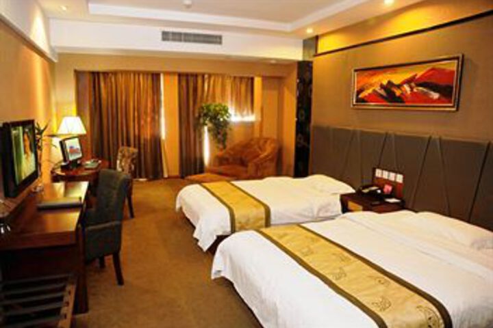 Room 8 of 17
