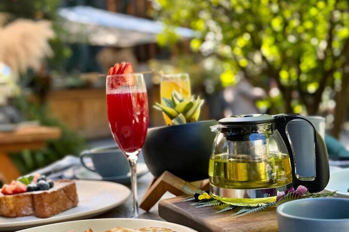 Breakfast/Coffee Service 44 of 62
