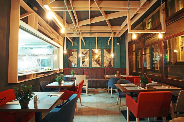 Dining 62 of 78