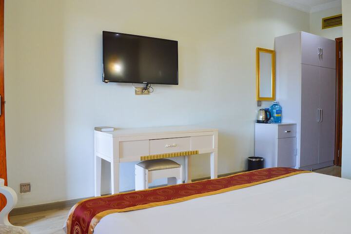 Room 7 of 40