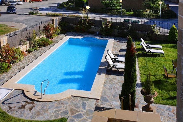 Hotel Pool