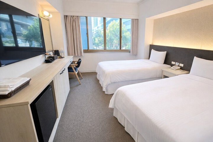 Room 9 of 24