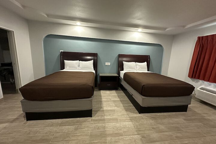Room 7 of 15