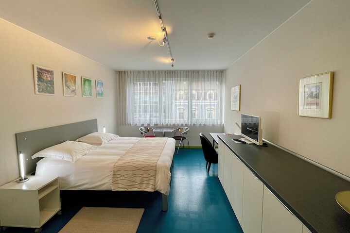 Room 8 of 29