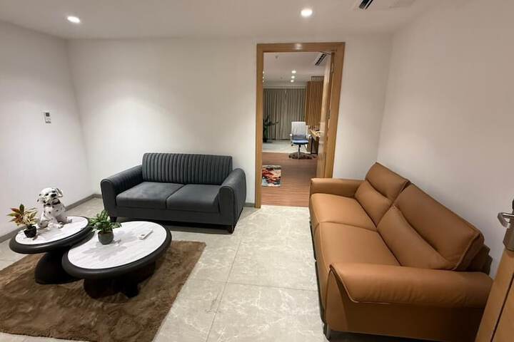 Room 11 of 45