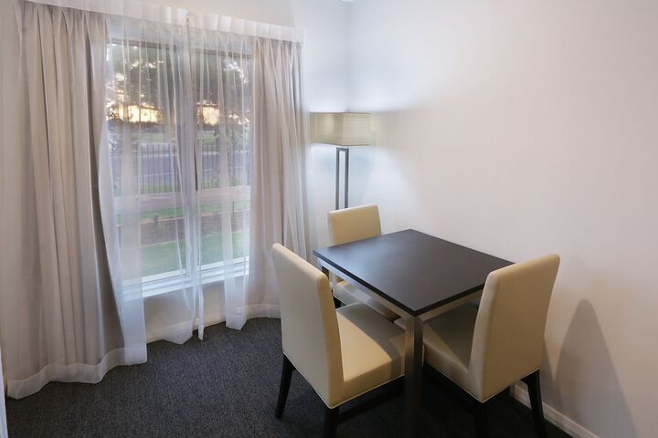 Room 32 of 68