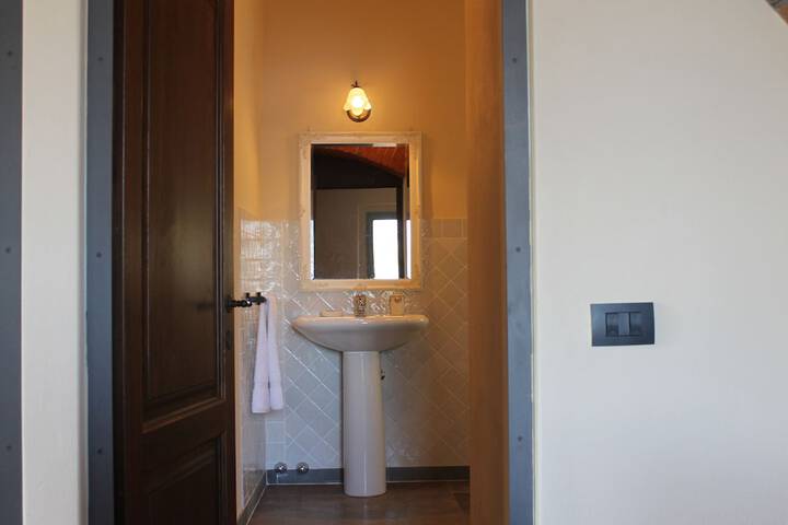 Room 47 of 64