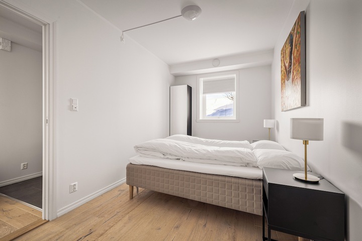 Room 3 of 49