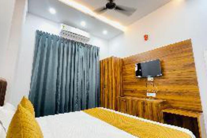 Room 7 of 7