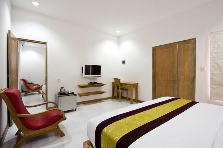 Room 7 of 14