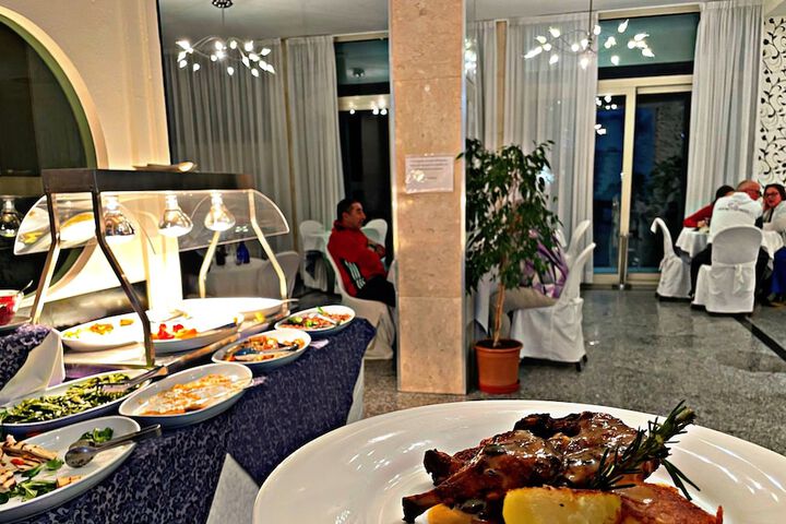 Dining Photos