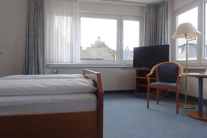 Room 3 of 63