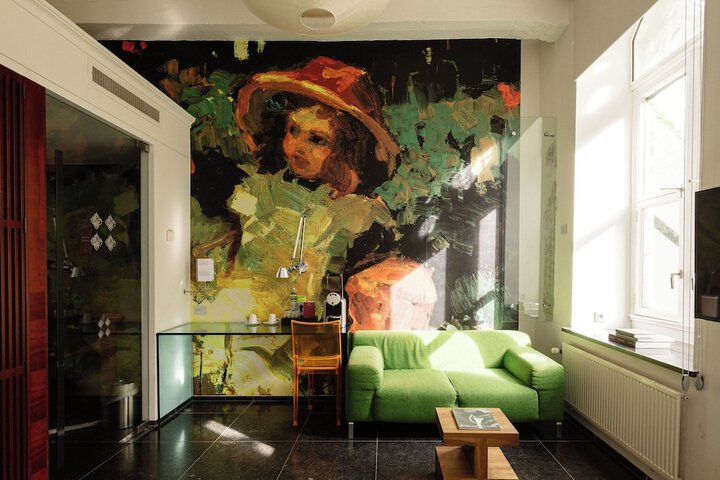 Room 25 of 57