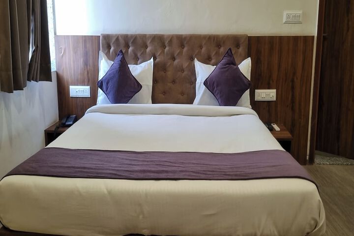Room 11 of 75