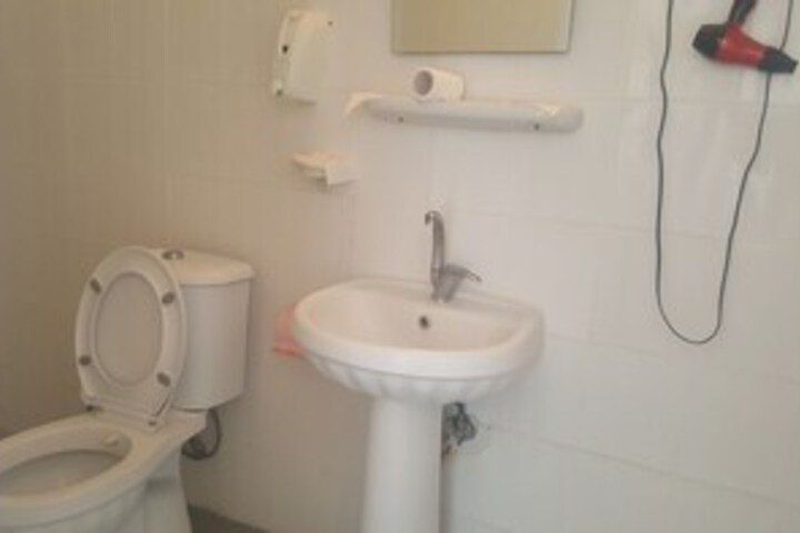Room 4 of 50