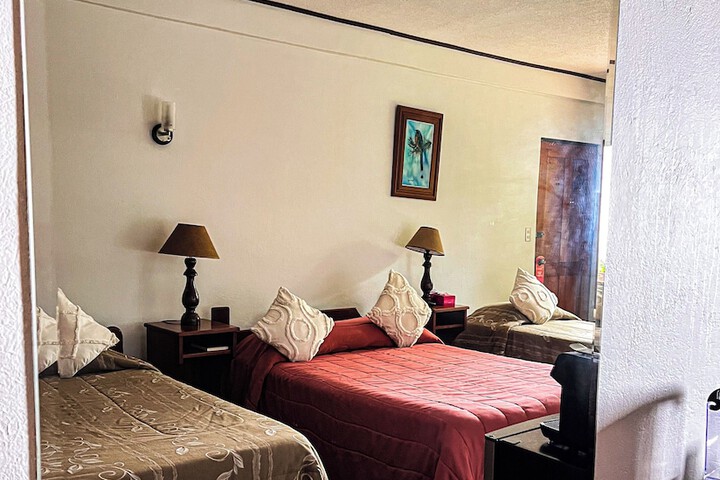 Room 34 of 66