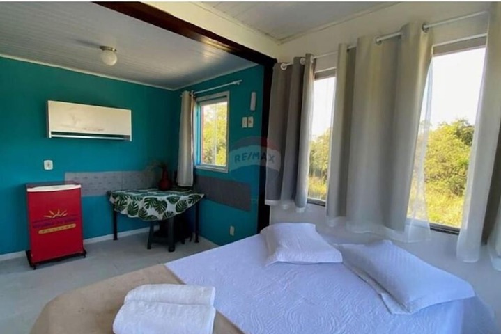 Room 4 of 49