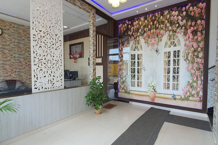 Hotel 4 of 35