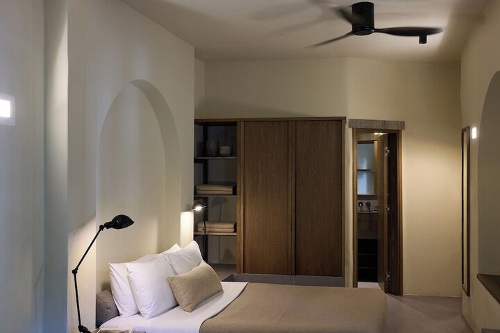 Room 13 of 50